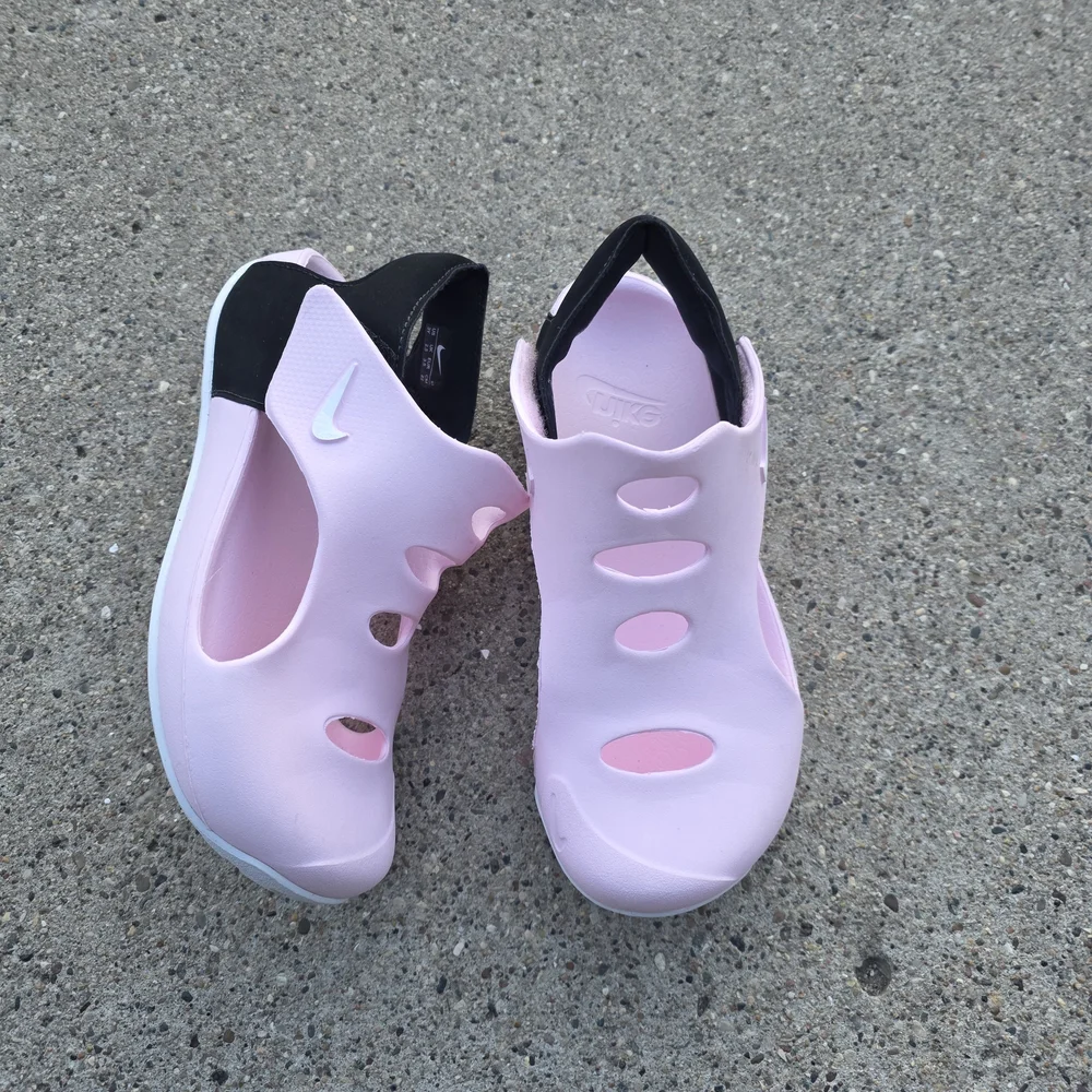 Nike Sunray Protect Pink Velcro Adjustable Sandasls Little Girls 3Y